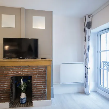 Sweethome - Zola Daire