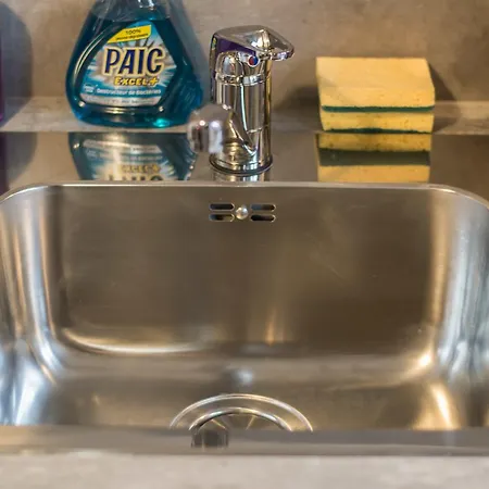 Sweethome - Zola Daire