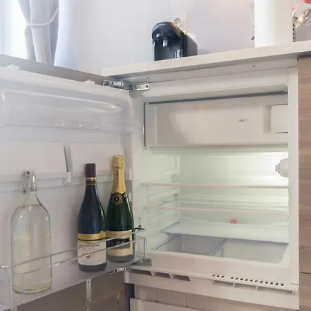 Sweethome - Zola Daire *